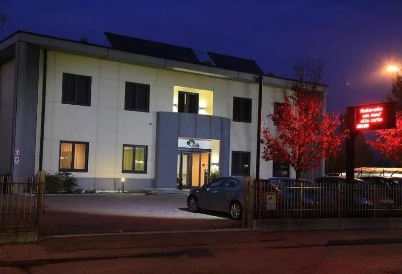 Groane Hotel Residence