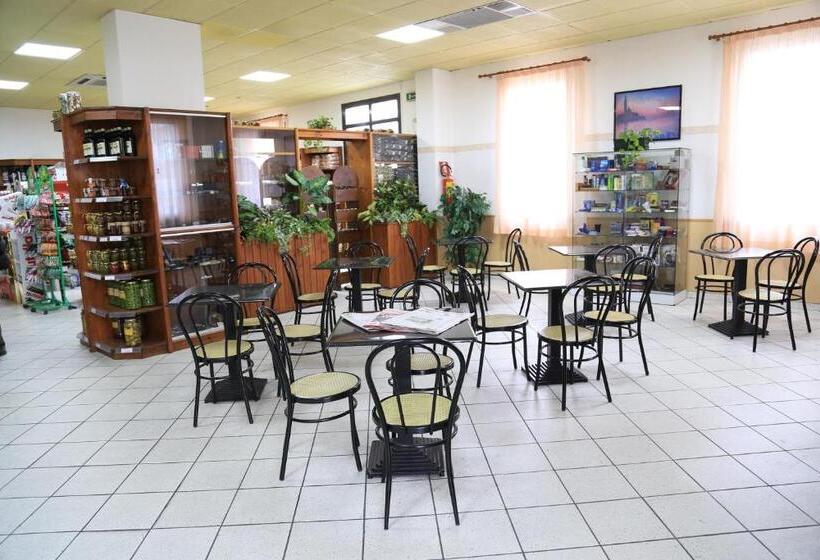 Groane Hotel Residence