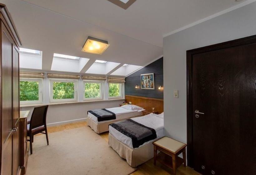 בית מלון כפרי Apollo