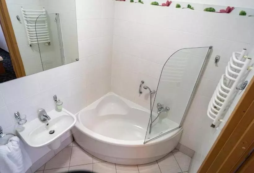 호텔 Sanvit Restauracja & Spa