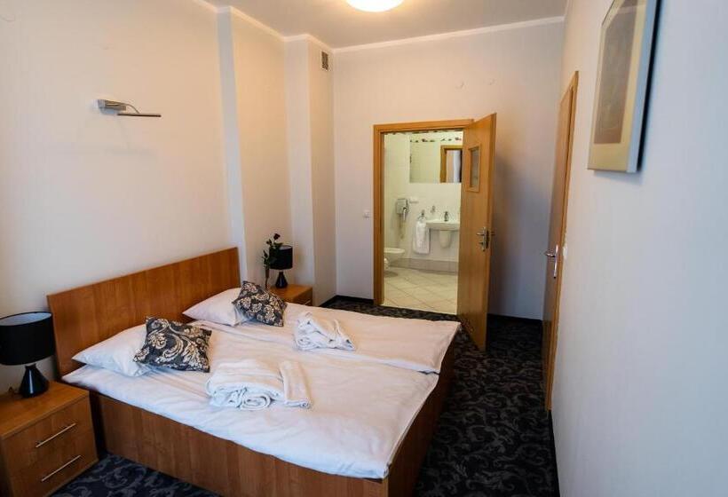 فندق Sanvit Restauracja & Spa