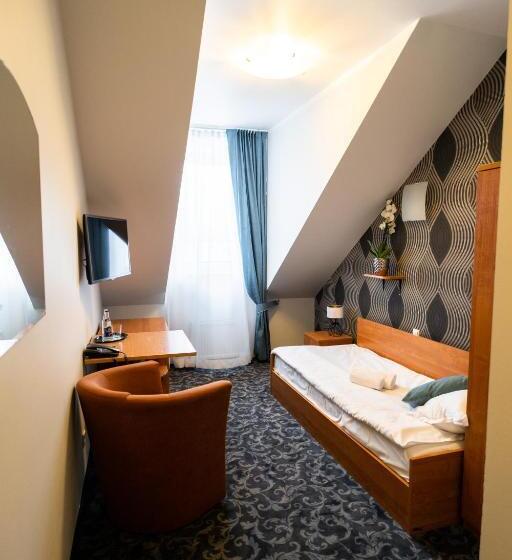 فندق Sanvit Restauracja & Spa