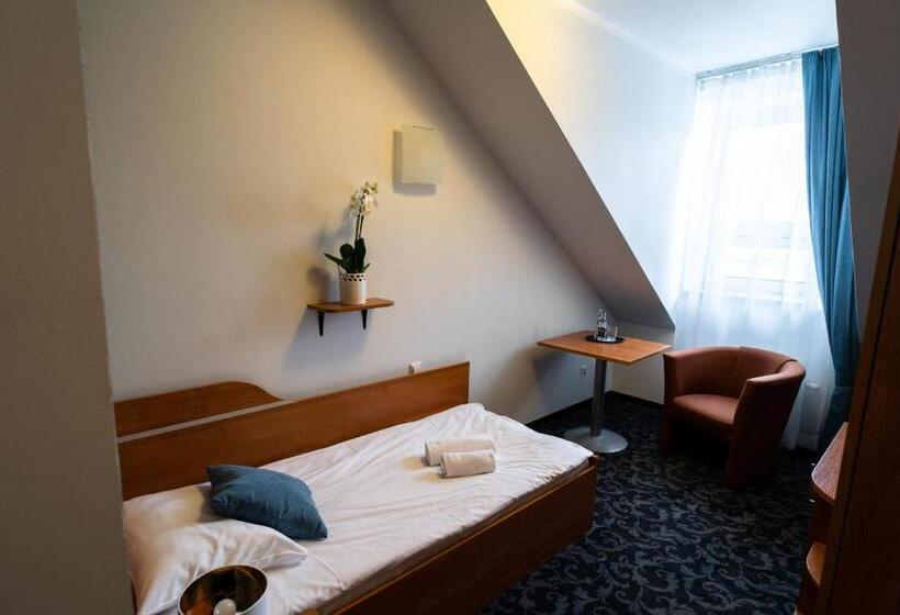 فندق Sanvit Restauracja & Spa