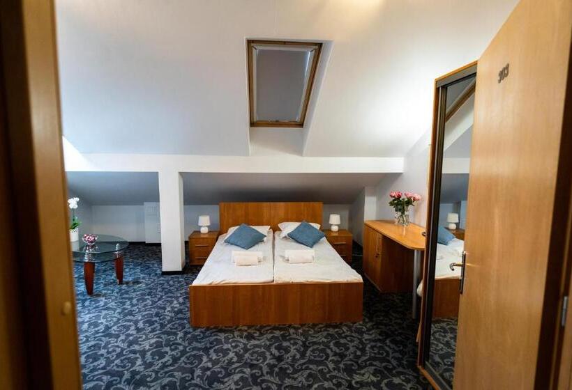 فندق Sanvit Restauracja & Spa