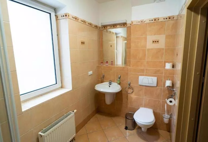 호텔 Sanvit Restauracja & Spa