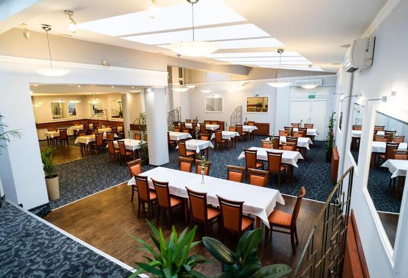 فندق Sanvit Restauracja & Spa