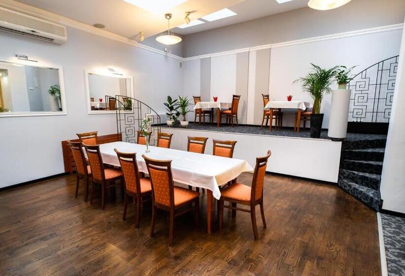 فندق Sanvit Restauracja & Spa