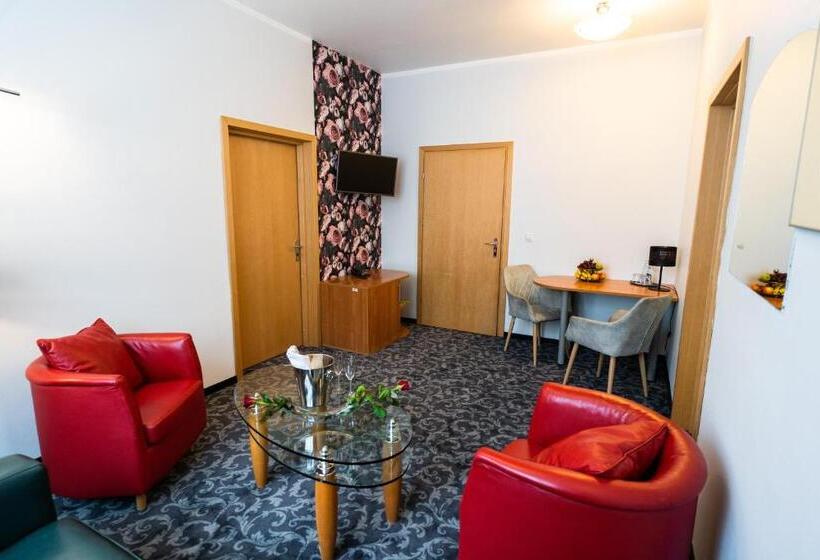 فندق Sanvit Restauracja & Spa