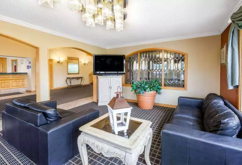 Hotel Days Inn & Suites By Wyndham Kalamazoo