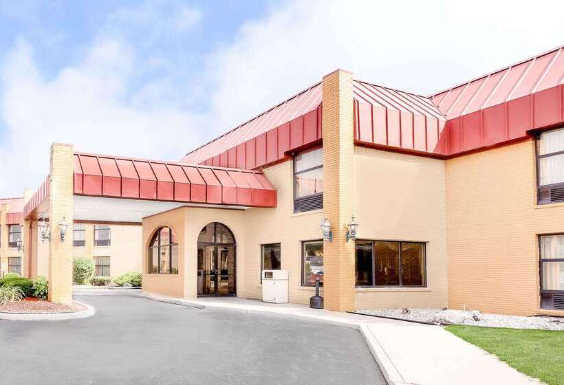 فندق Days Inn & Suites By Wyndham Kalamazoo