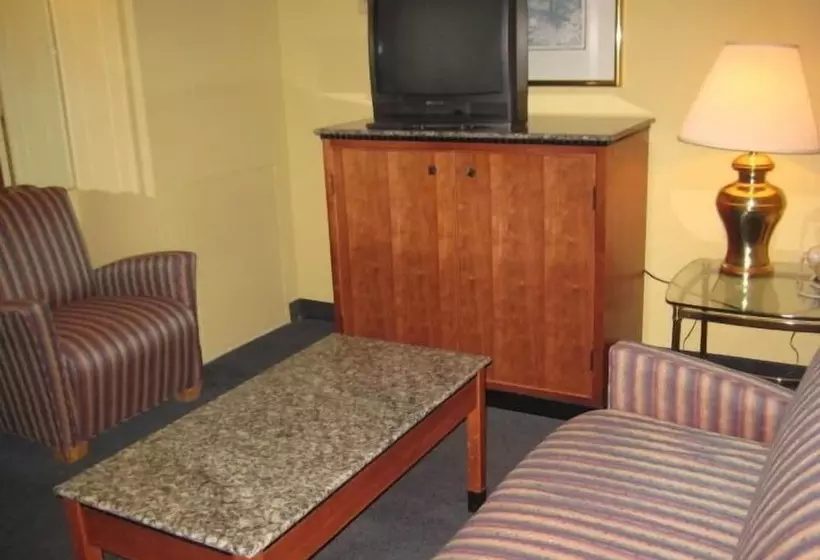 Hotel Days Inn & Suites By Wyndham Kalamazoo