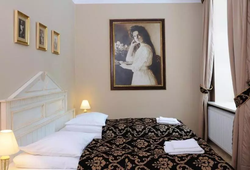 בית מלון כפרי Dwór Carski