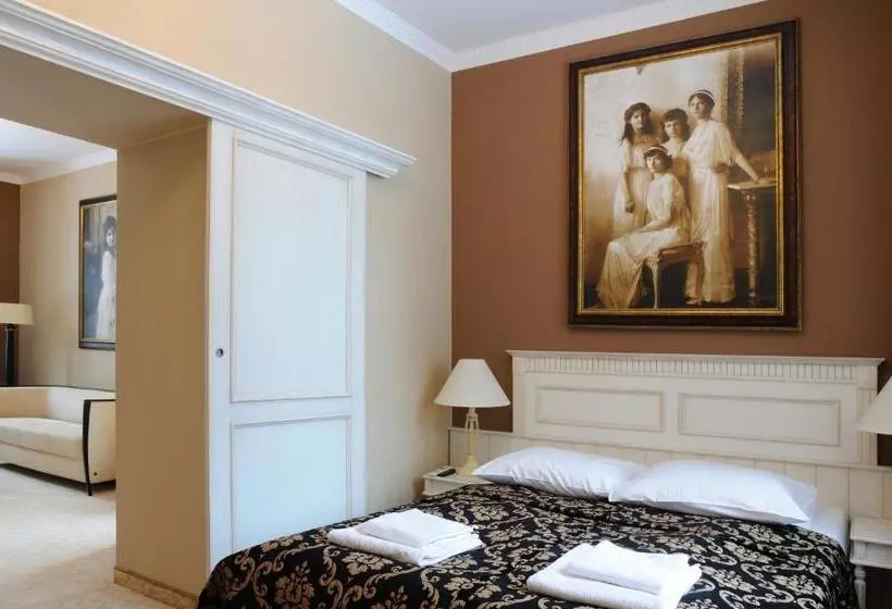 בית מלון כפרי Dwór Carski