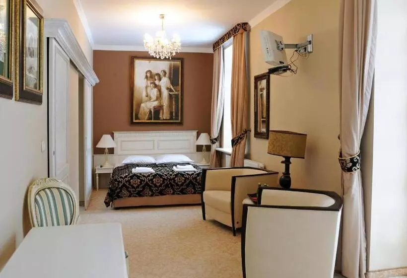 בית מלון כפרי Dwór Carski