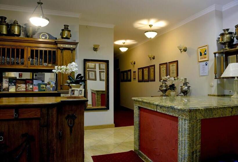 בית מלון כפרי Dwór Carski