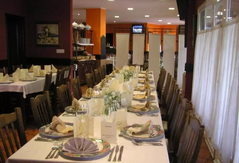 Отель Entreviñes