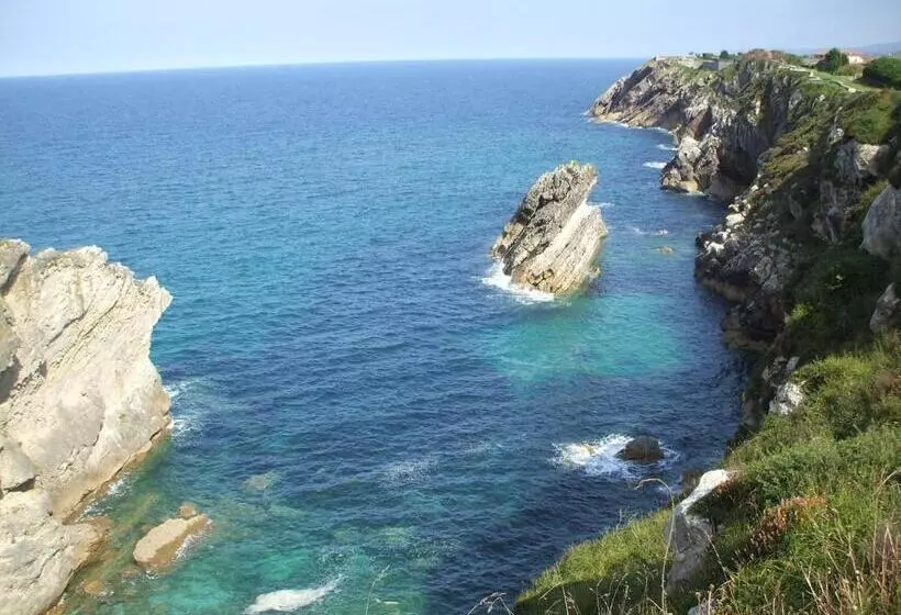 Отель Entreviñes