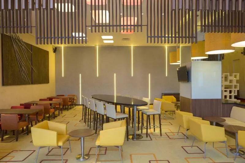 ホテル Holiday Inn Express Jakarta Pluit Citygate, An Ihg