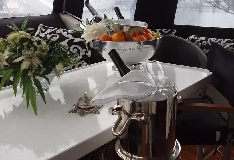 酒店 Maria Callas Yacht