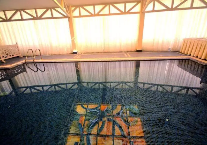 ホテル Millennia Olaya