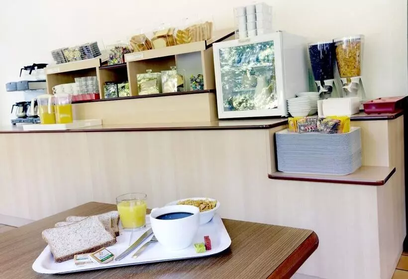 בית מלון כפרי Premiere Classe Rouen Nord  Bois Guillaume