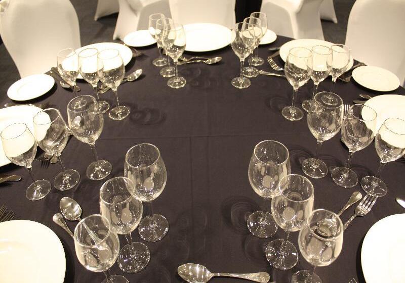 فندق Radisson Blu Plaza El Bosque Santiago