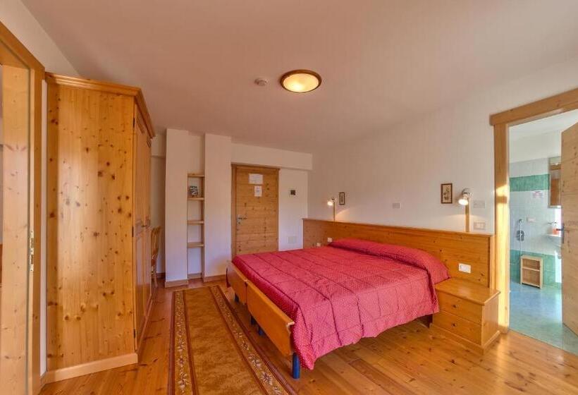 فندق Rifugio Predaia Ai Todesci