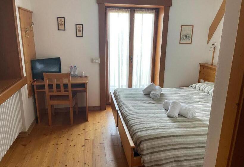 فندق Rifugio Predaia Ai Todesci