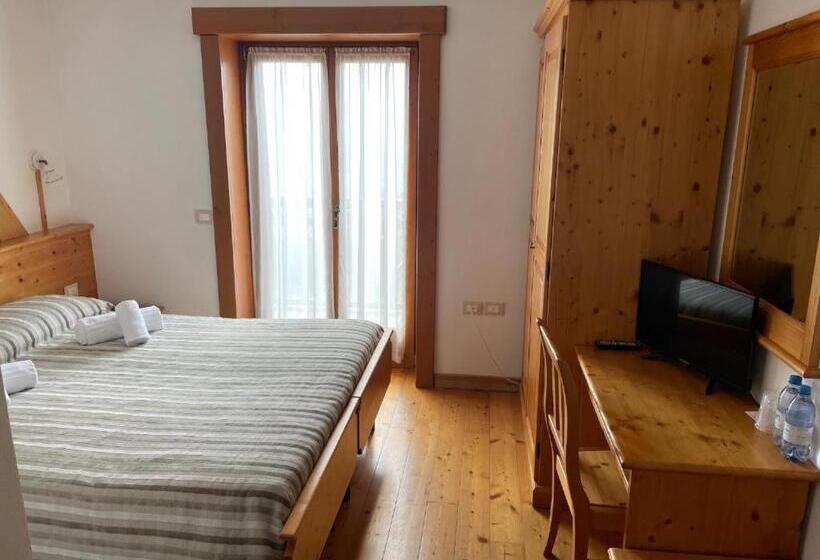 فندق Rifugio Predaia Ai Todesci