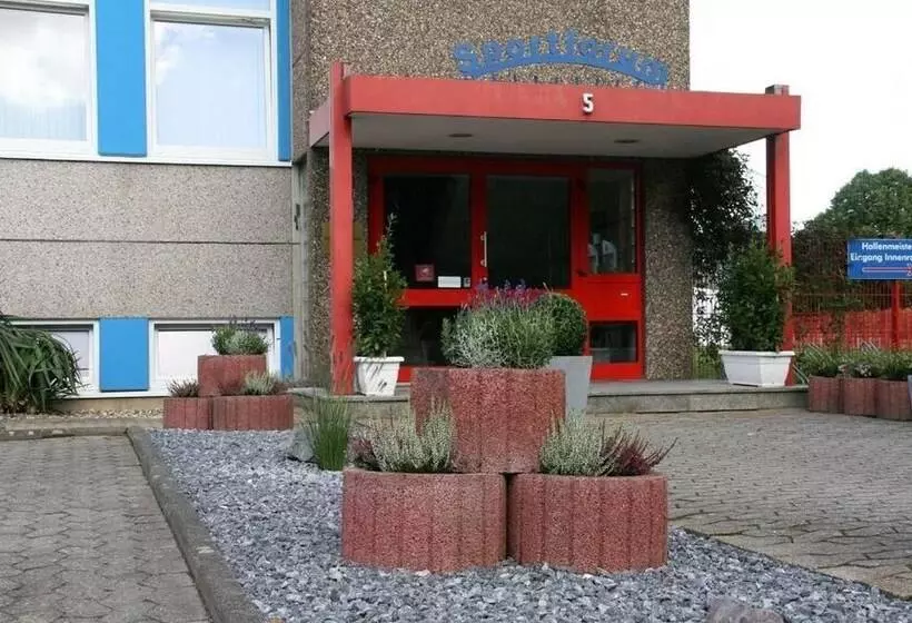 בית מלון כפרי Sportforum