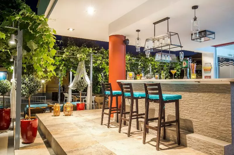 Отель Thalassies