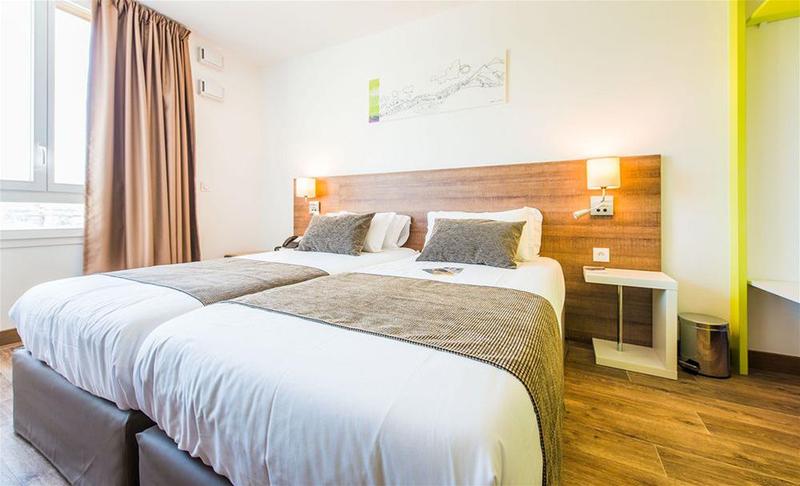 בית מלון כפרי The Originals Résidence, Grenoble Université