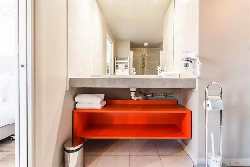 Отель The Originals Résidence, Grenoble Université