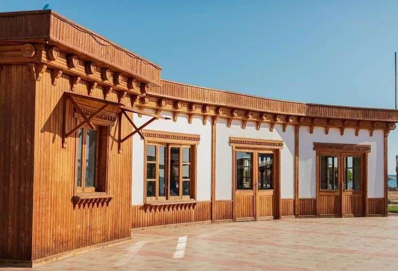 Laguna Beach Marsa Resort