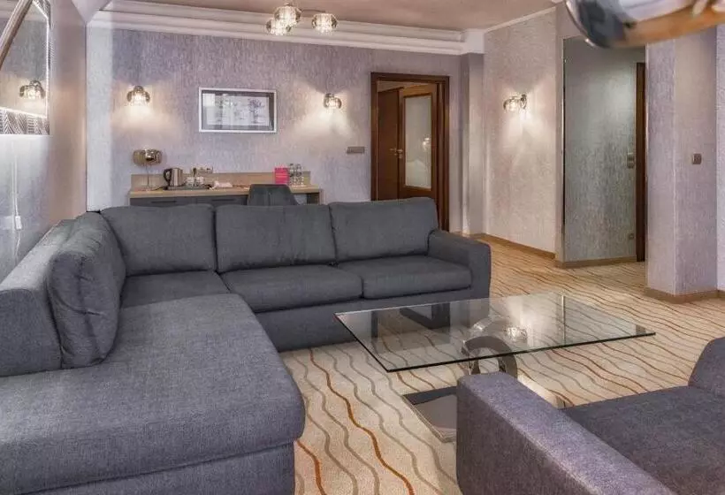 Malinowy Dwór Hotel Medical Spa