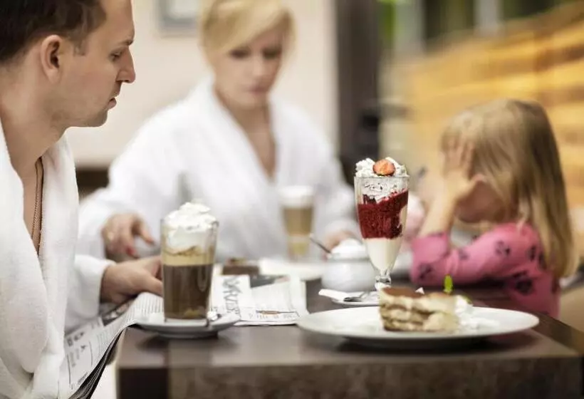 Malinowy Dwór Hotel Medical Spa