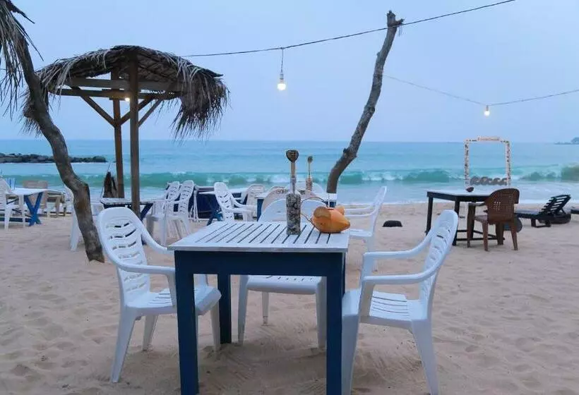 پانسیون Golden Surfer Beach