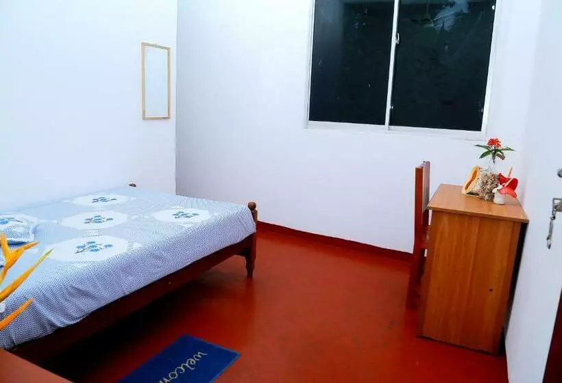 پانسیون Golden Surfer Beach