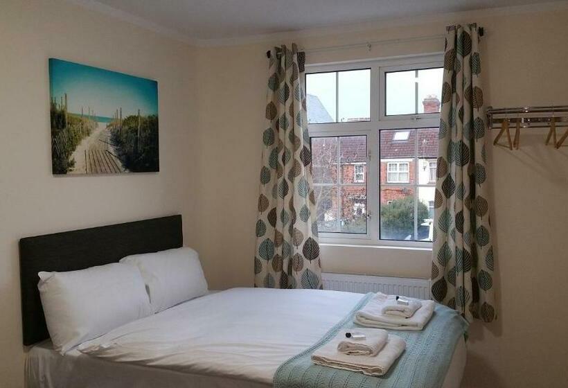 بنسيون The Oxford House