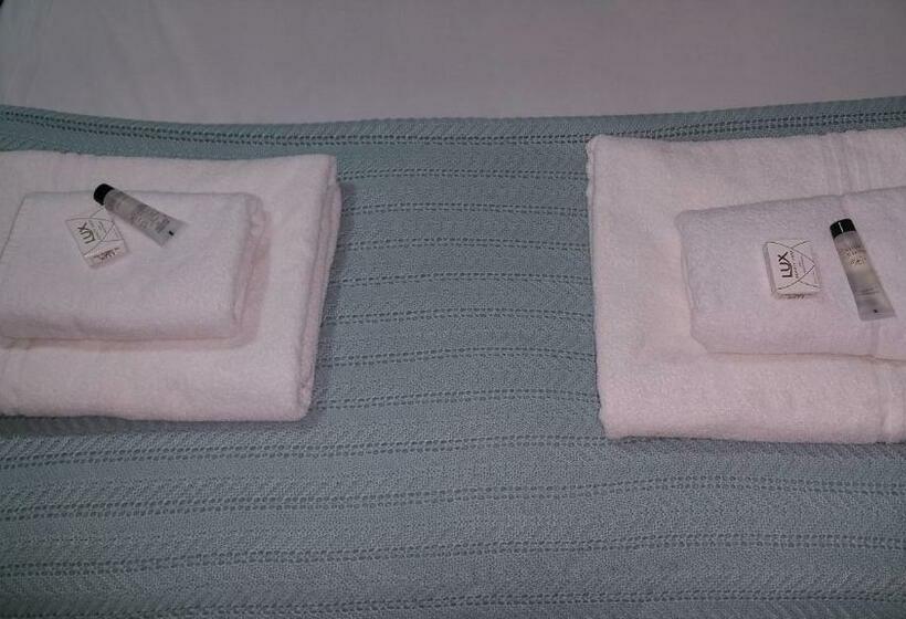 بنسيون The Oxford House