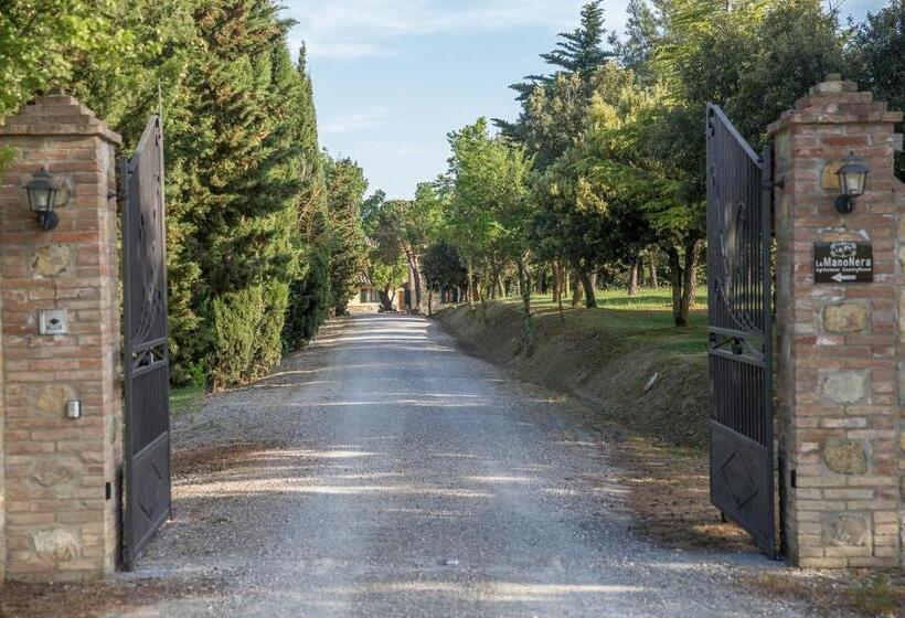 בית מלון כפרי Agriturismo La Manonera