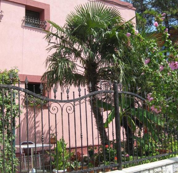 پانسیون V3 Villa