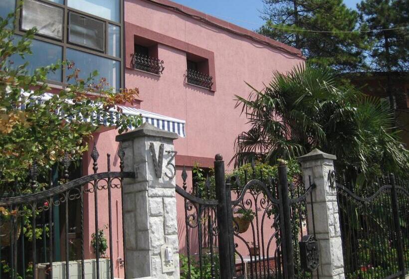 پانسیون V3 Villa