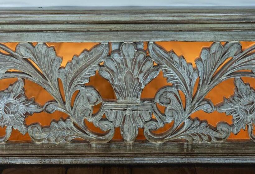 민박 D Canal House