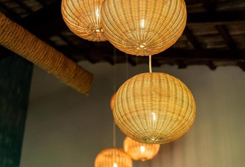 민박 D Canal House