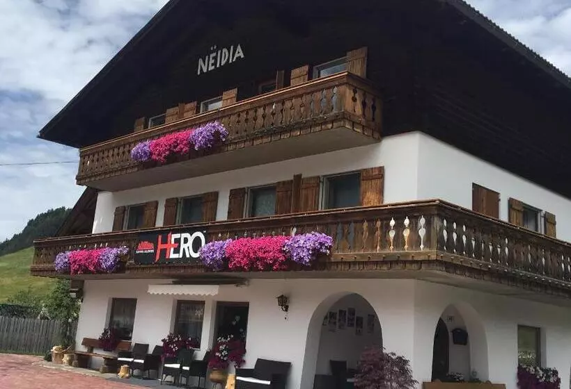 Aamiaismajoitus (B&B) Garní Nëidia