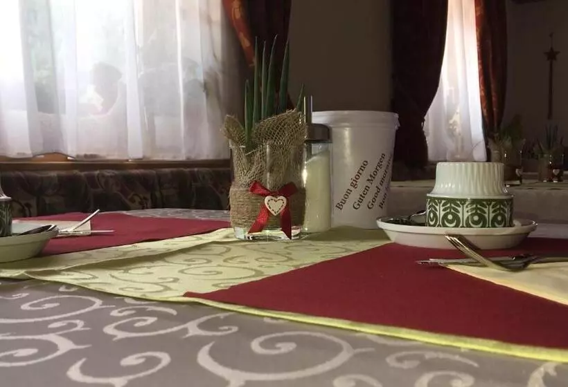 Aamiaismajoitus (B&B) Garní Nëidia