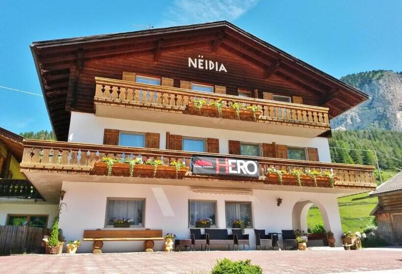 住宿加早餐 Garní Nëidia