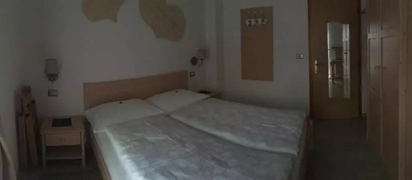 Aamiaismajoitus (B&B) Garní Nëidia