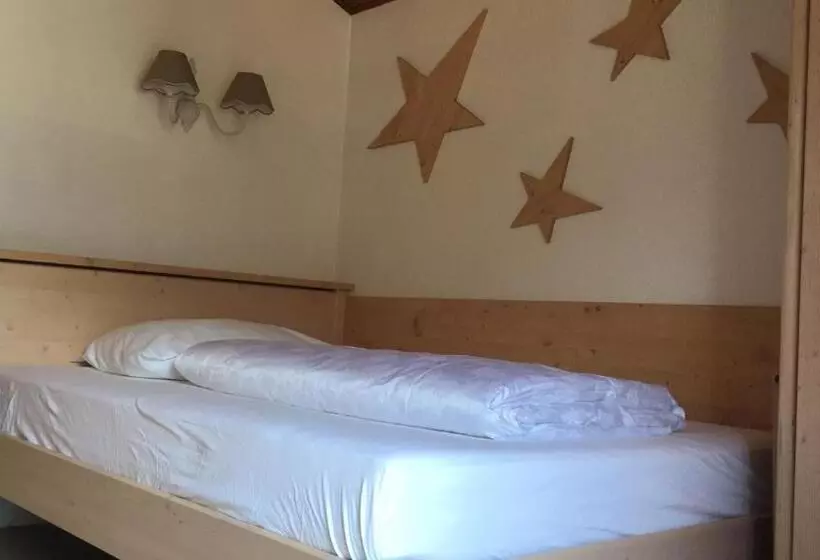 Aamiaismajoitus (B&B) Garní Nëidia